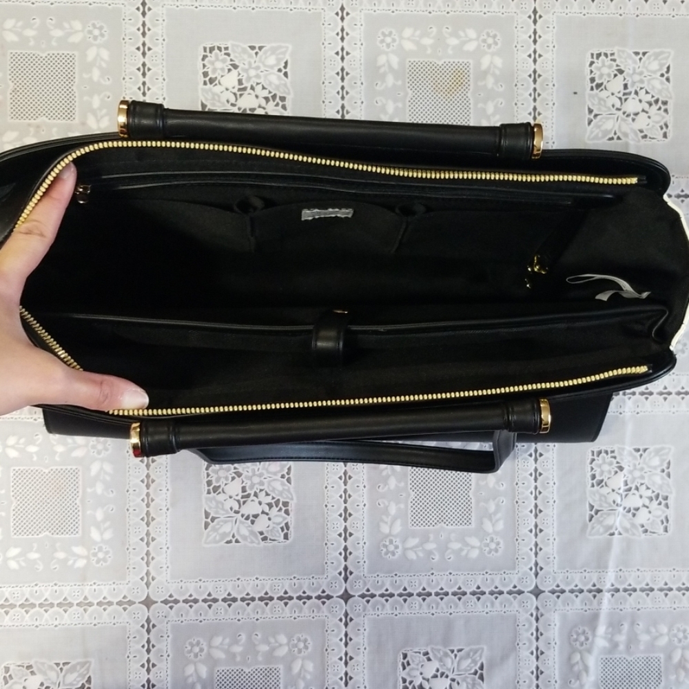 Purse - Picture 4 of 4